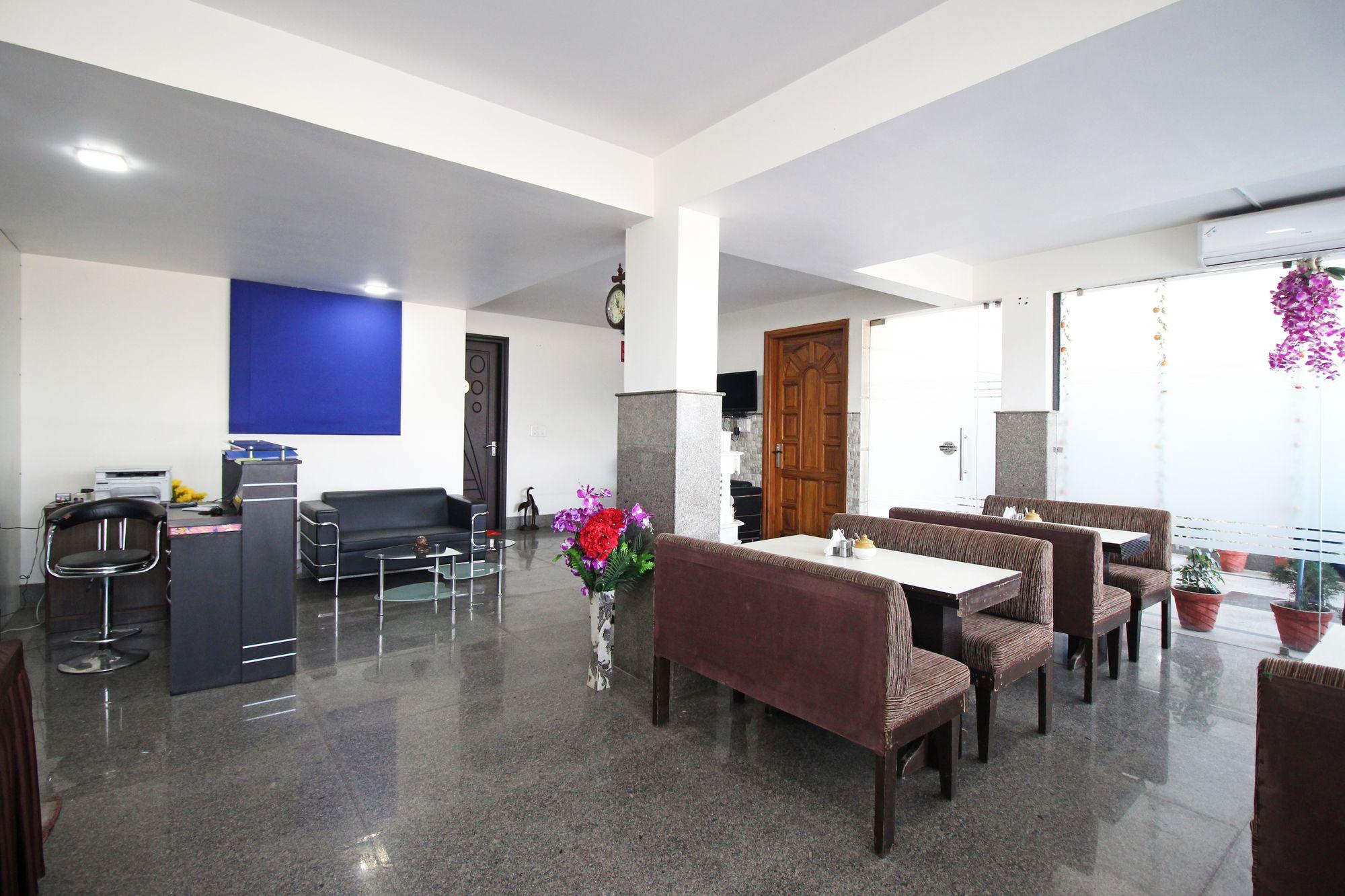 Oyo 8110 Nstay 31 Gurgaon Exterior foto